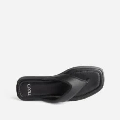 Tong TEXTO Noire En Cuir à Bride Matelassée -Boutique Caprice WWWERM 10382780018 4