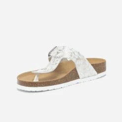 Mule-tong Anatomique Blanche En Cuir Avec Détails Dorés -Boutique Caprice WWWERM 10382780636 2