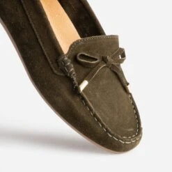 Mocassin Kaki En Cuir Velours éco-conçu -Boutique Caprice WWWERM 10383580404 5