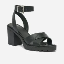 Sandale TEXTO Noire à Semelle Crantée -Boutique Caprice WWWERM 10386340053 1