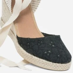 Espadrille Compensée Noire En Toile Avec Broderie Anglaise -Boutique Caprice WWWERM 10386420610 5